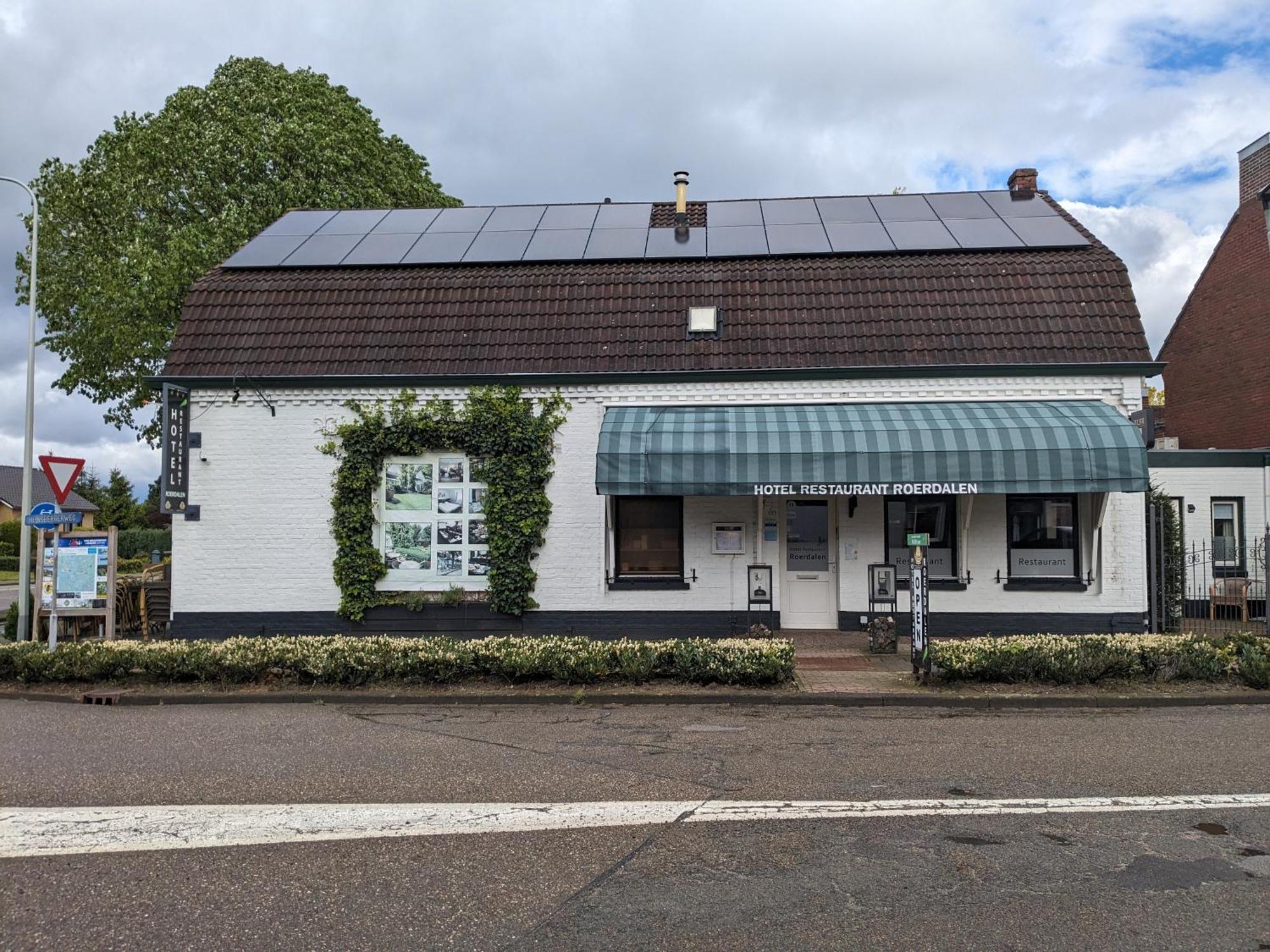 Hotel Restaurant Roerdalen Posterholt Exterior photo